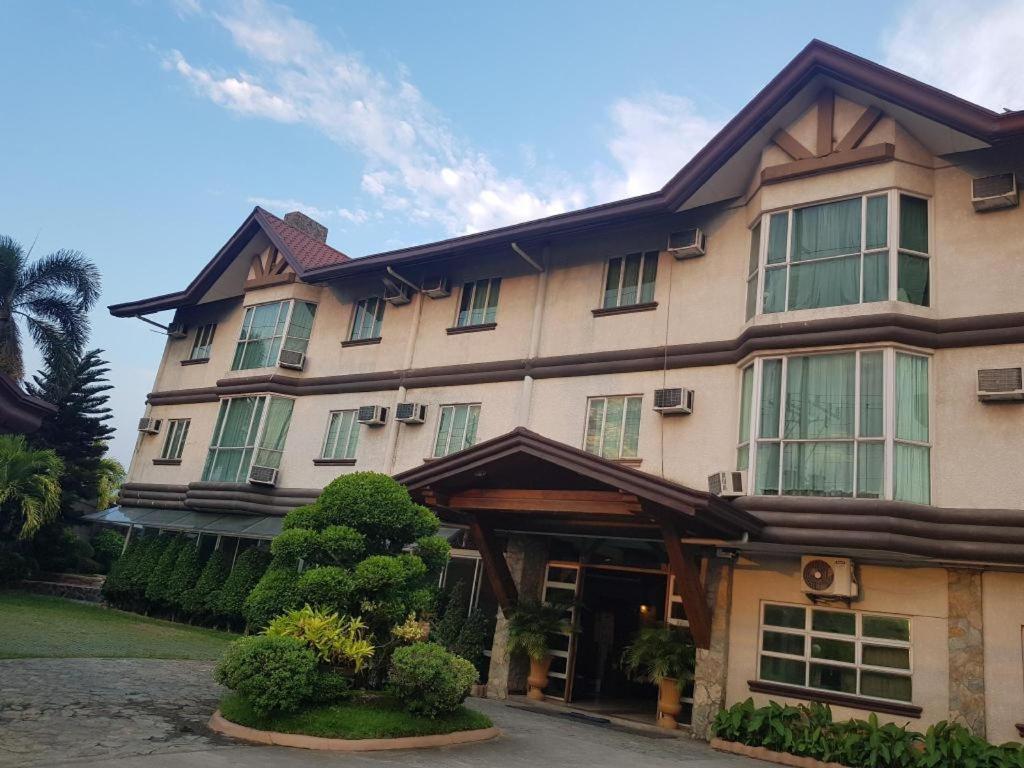 Chocolate And Berries Hotel Baliuag Zewnętrze zdjęcie