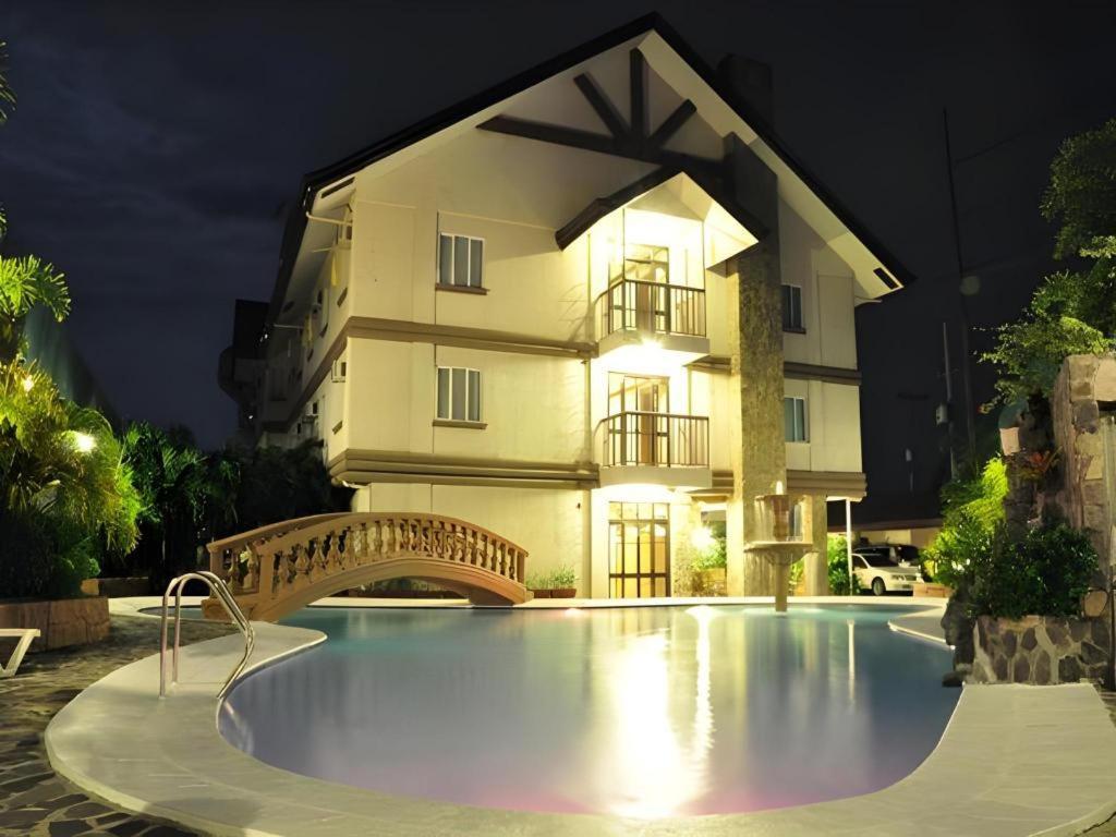 Chocolate And Berries Hotel Baliuag Zewnętrze zdjęcie