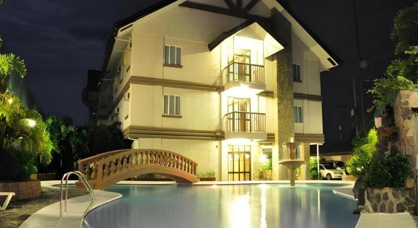 Chocolate And Berries Hotel Baliuag Zewnętrze zdjęcie