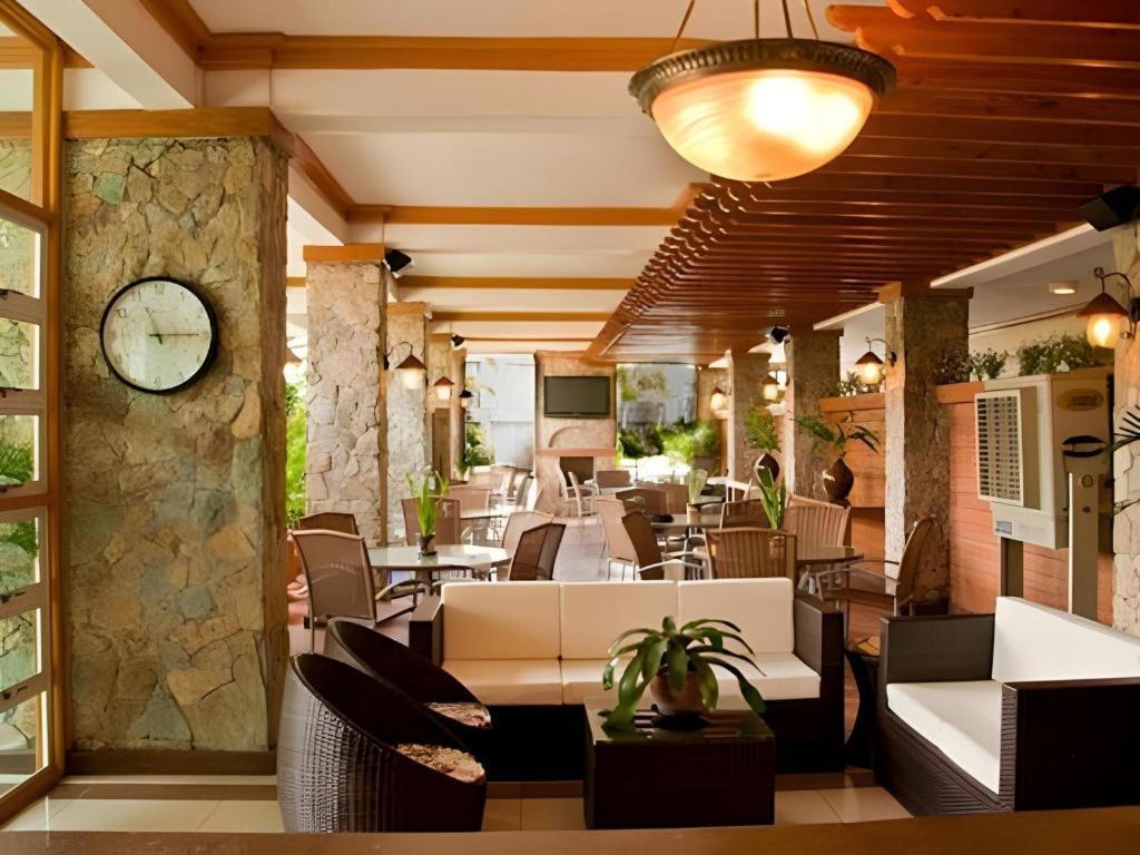 Chocolate And Berries Hotel Baliuag Zewnętrze zdjęcie
